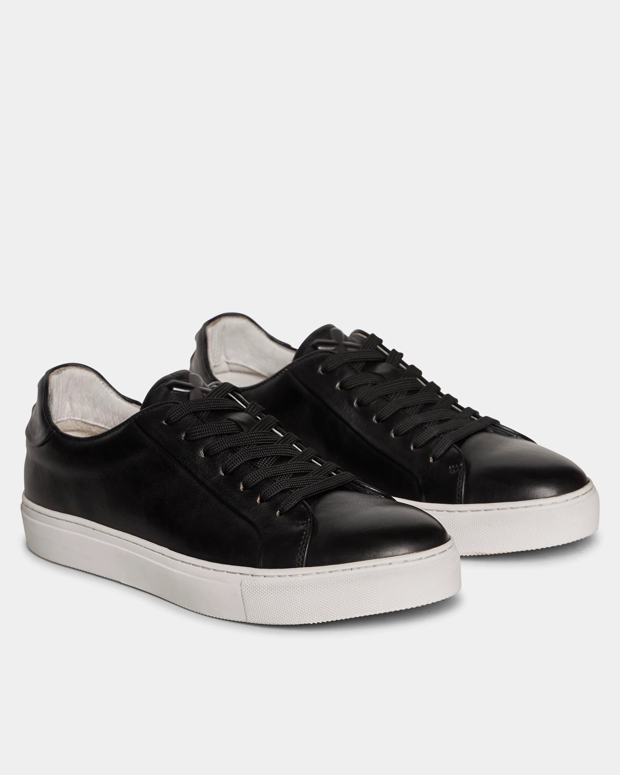 TGA xLAB 110 Sneaker laced Black