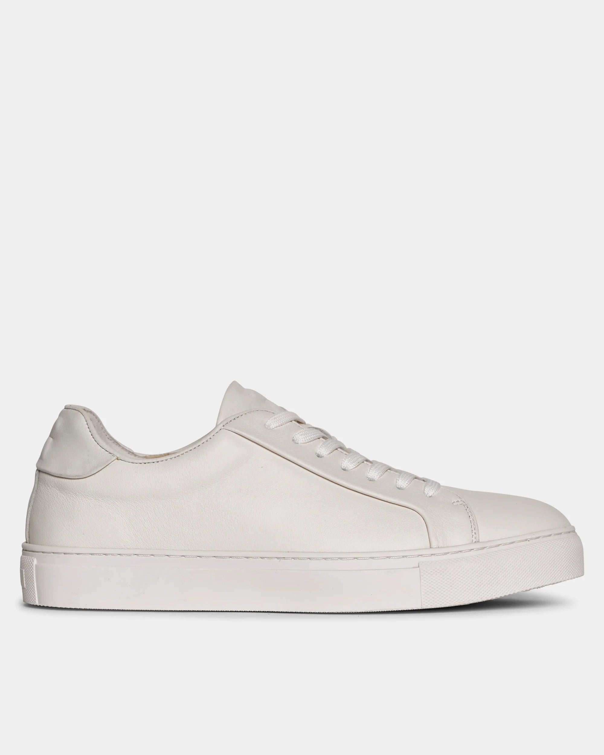TGA xLAB 110 Sneaker laced White