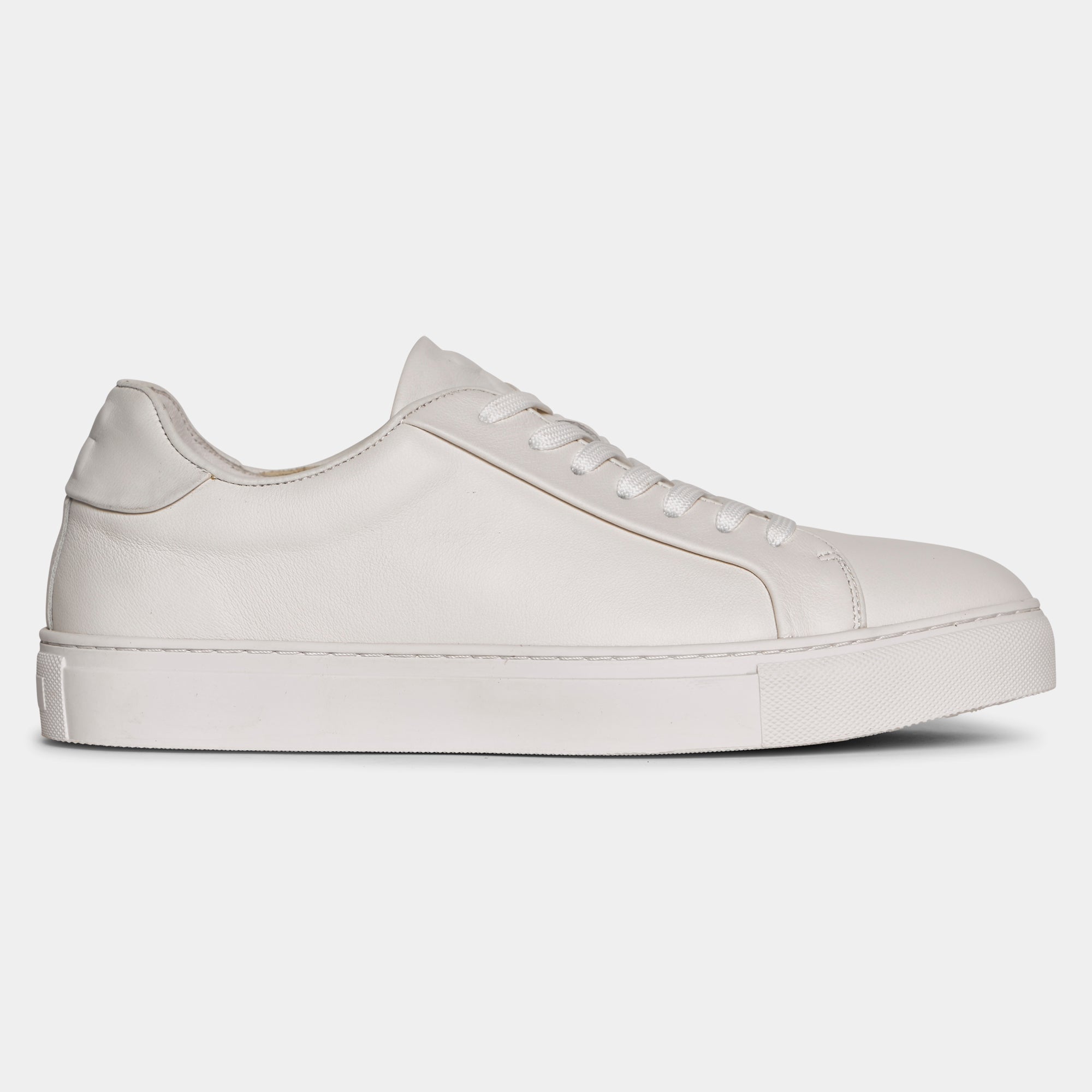 TGA xLAB 110 Sneaker laced White