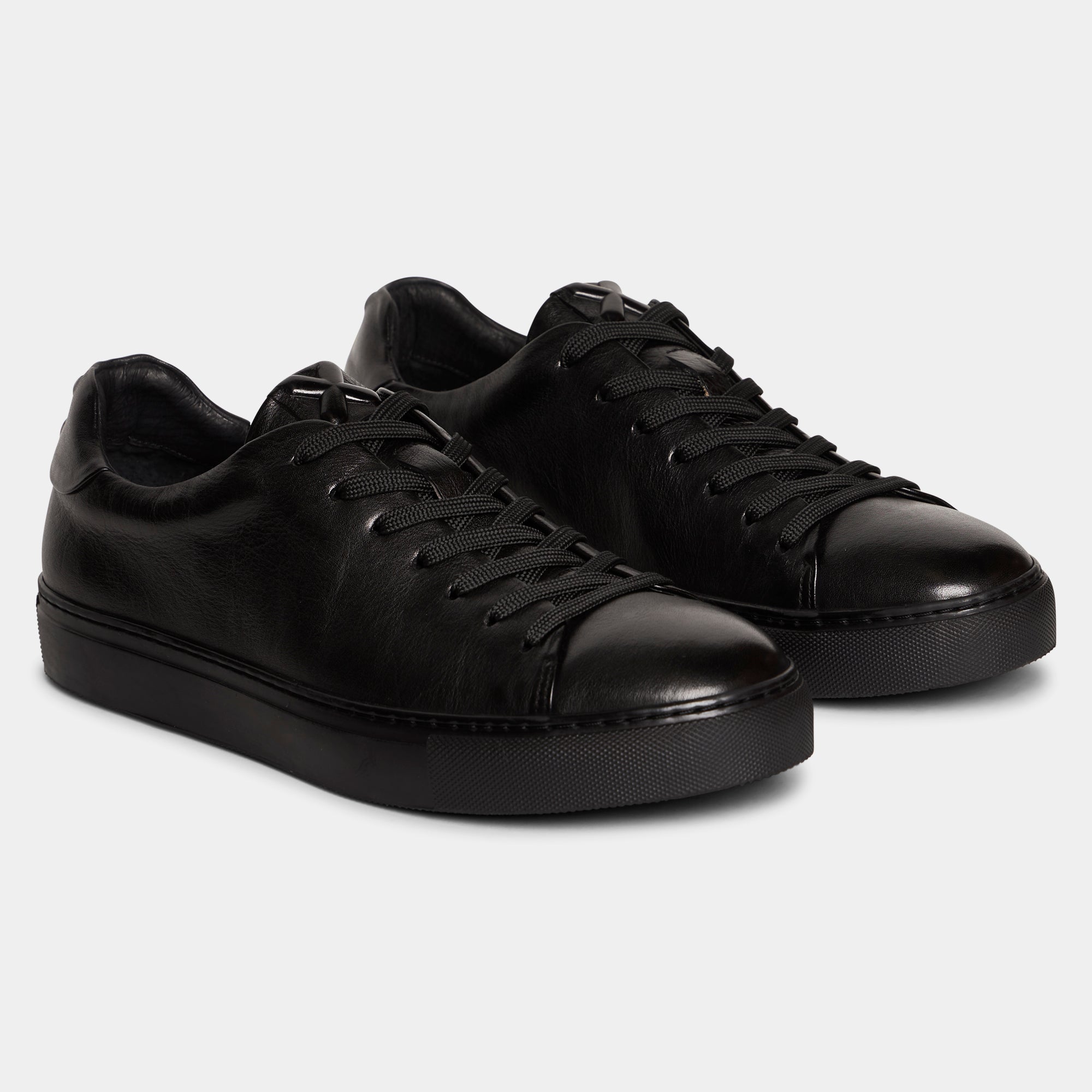 TGA xLAB 120 Sneaker laced Black