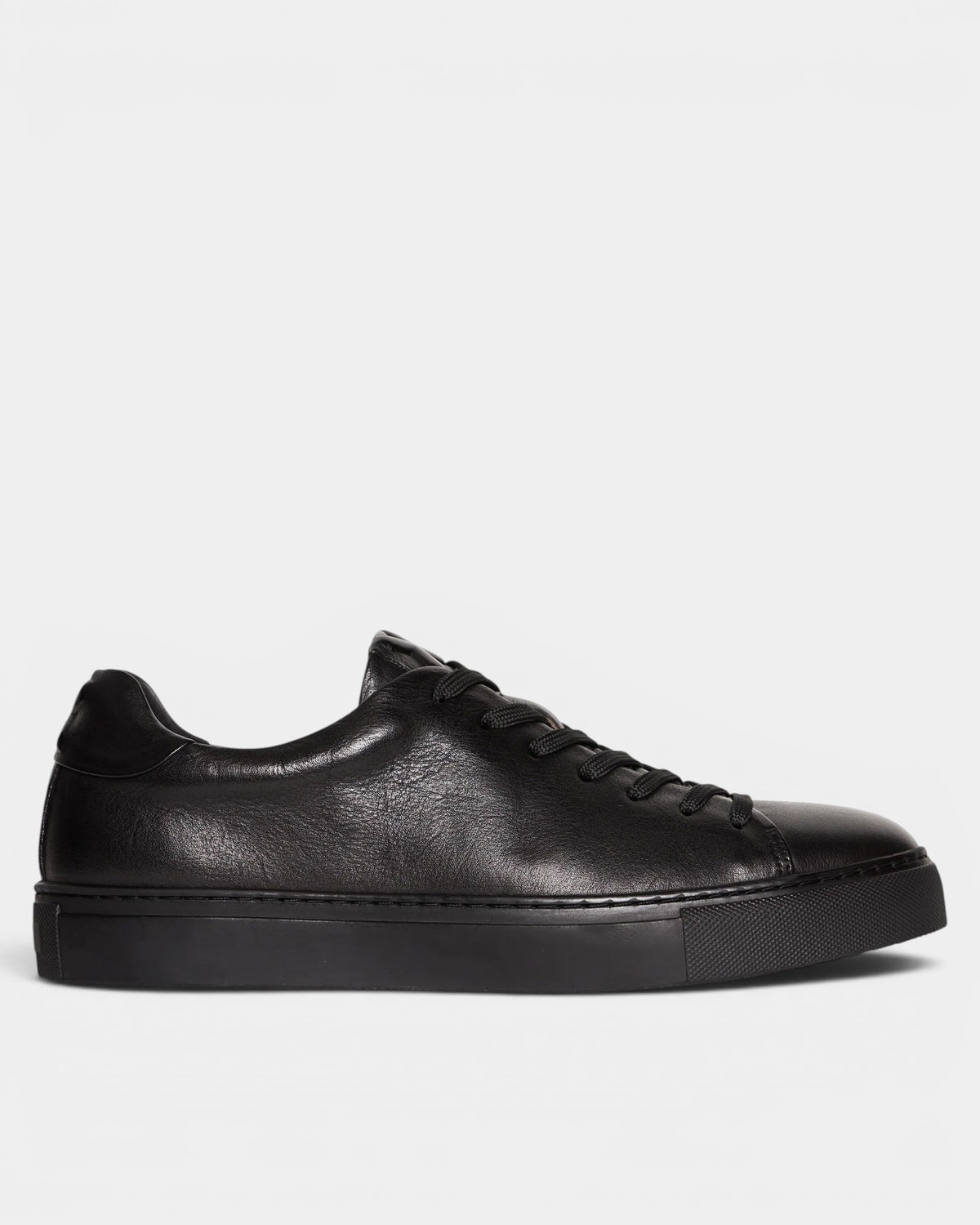 TGA xLAB 120 Sneaker laced Black