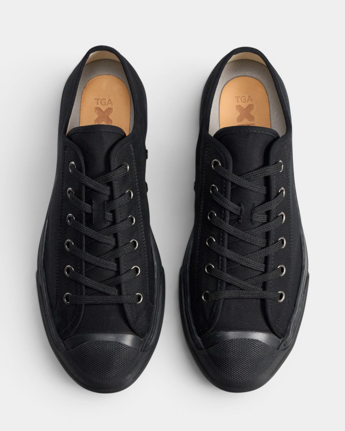 TGA xLAB 135 Sneaker laced Black