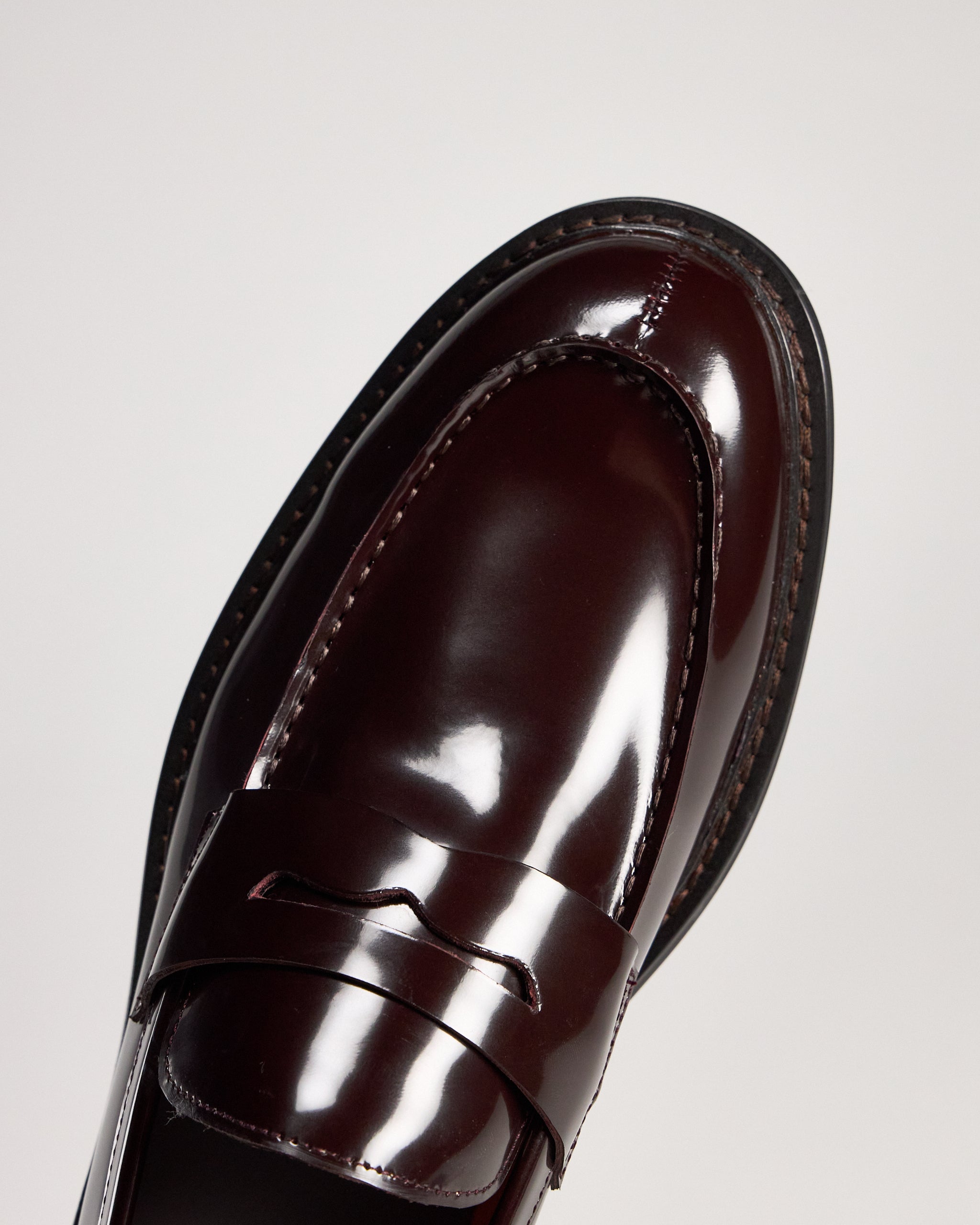 TGA by Ahler 2110 Loafer Burgundy