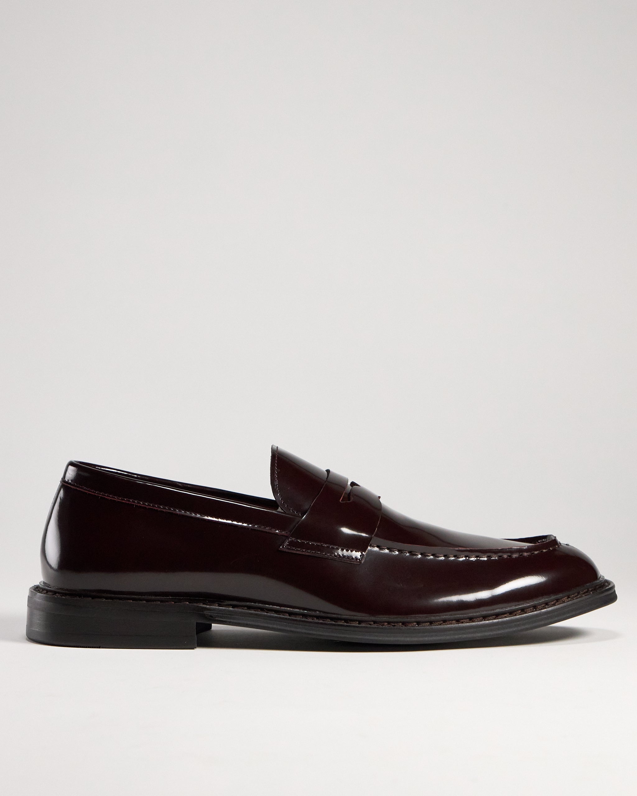 TGA by Ahler 2110 Loafer Burgundy