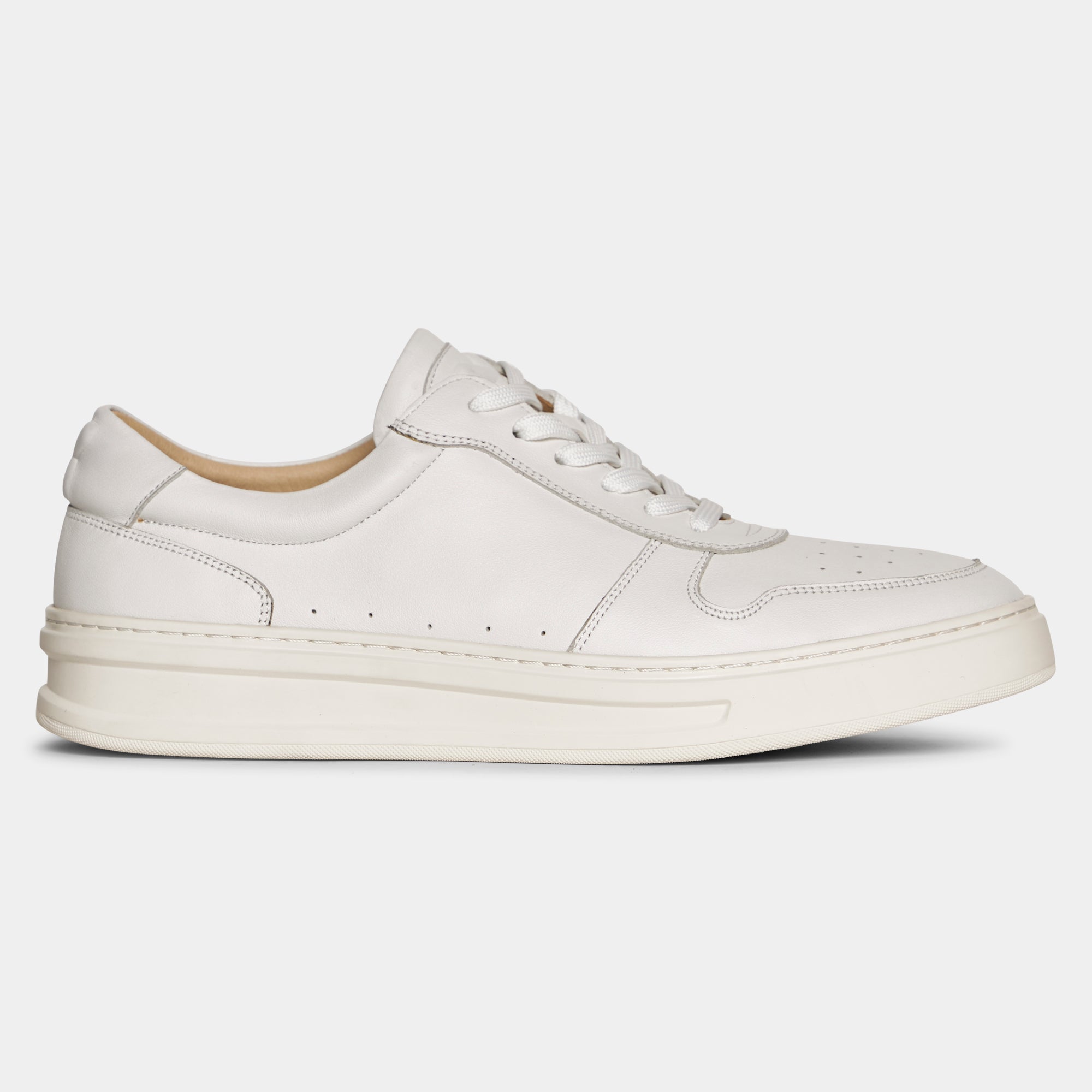 TGA xLAB 520 Sneaker laced White