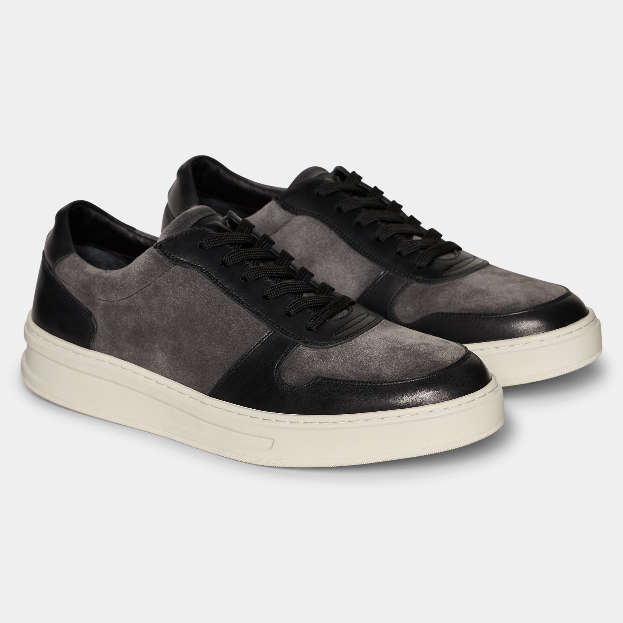 TGA xLAB 555 Sneaker laced Black