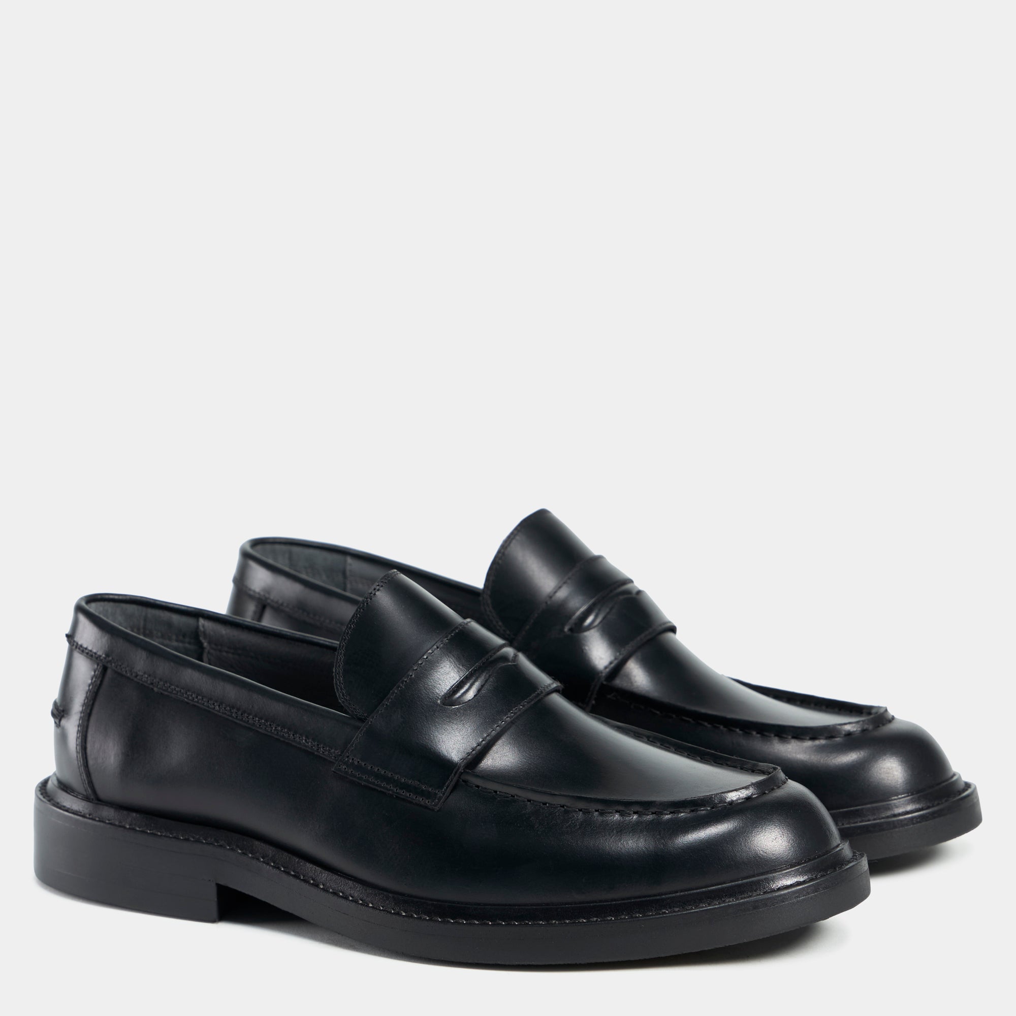 TGA xLAB 810 Loafer Black