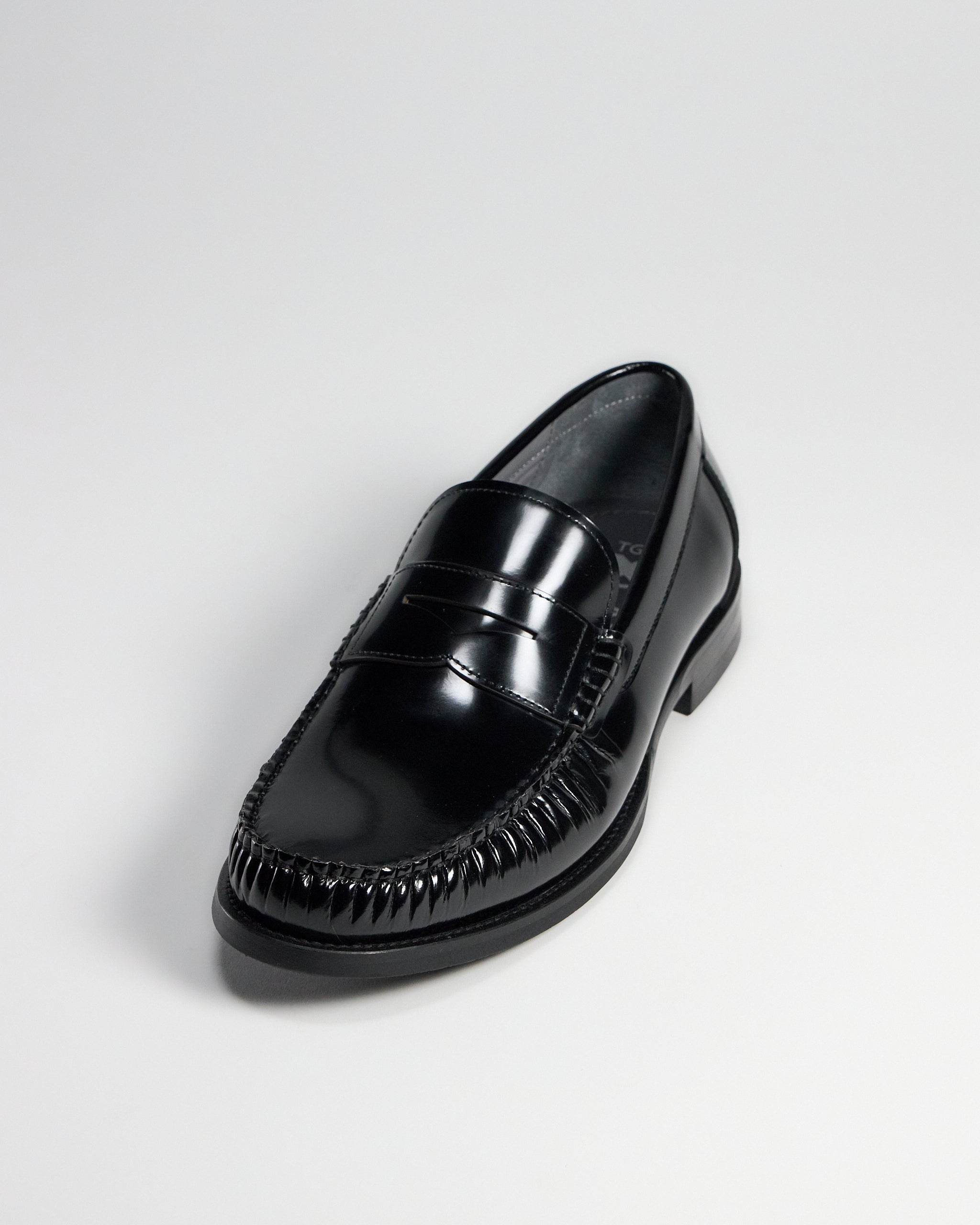TGA xLAB 883 Loafer Black