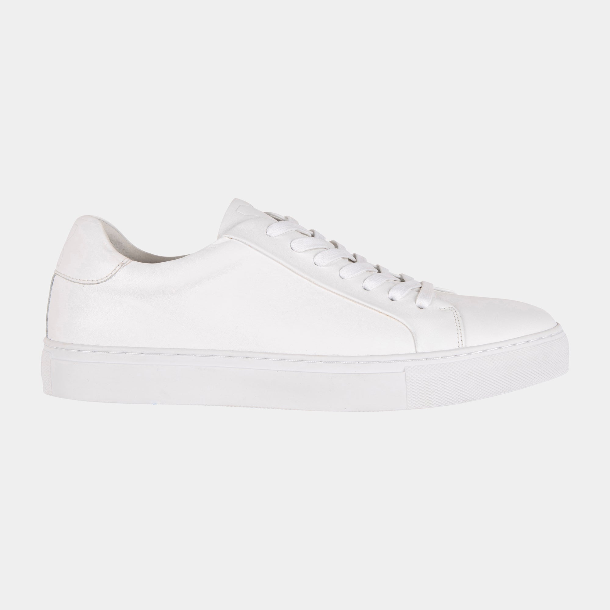 TGA xLAB 100 Sneaker laced White