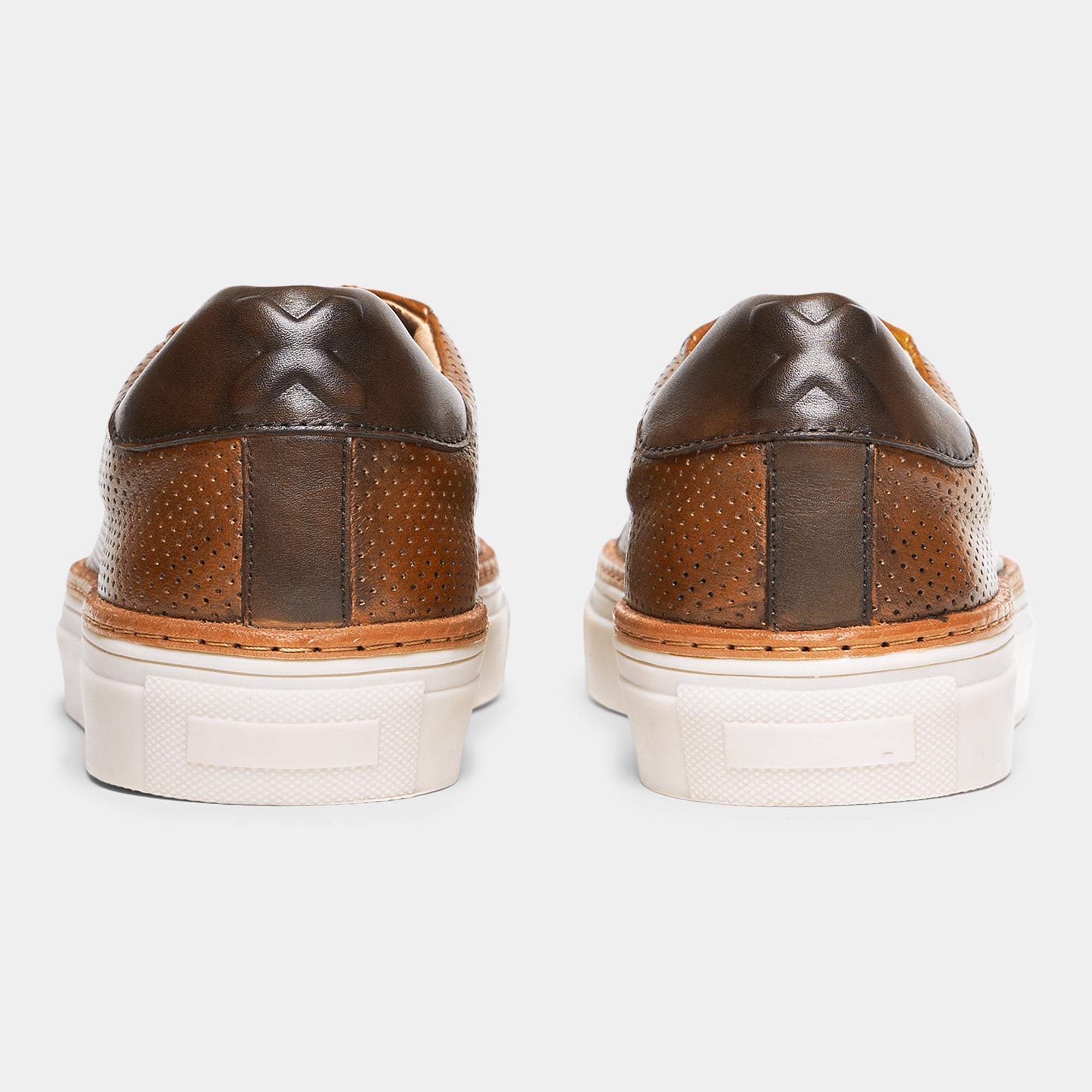 TGA xLAB 244 Sneaker laced Cognac