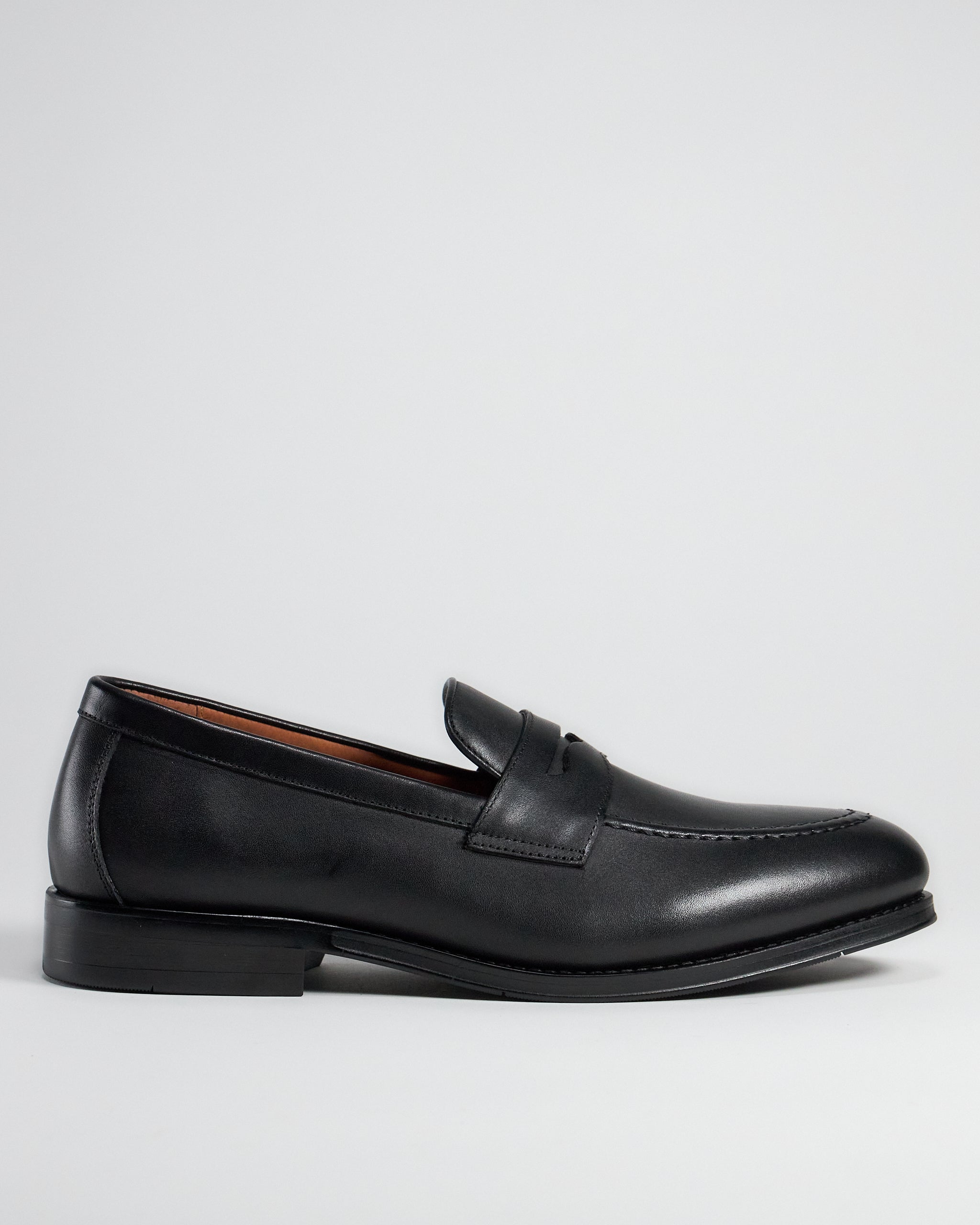 TGA by Ahler 1034 Loafer Black