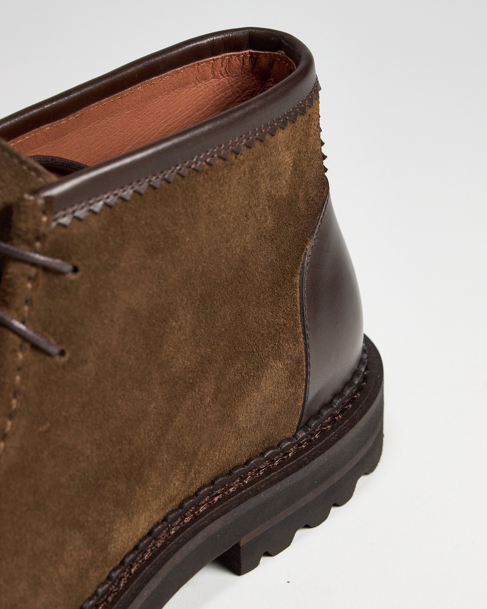 TGA by Ahler 2742 Desert boot Tan