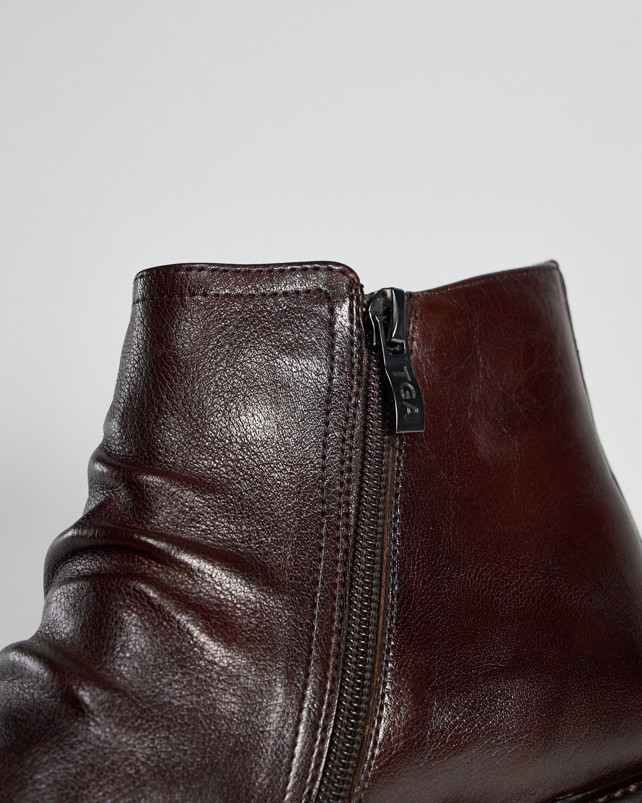 TGA by Ahler 3130 Zip Boot Dk Brown