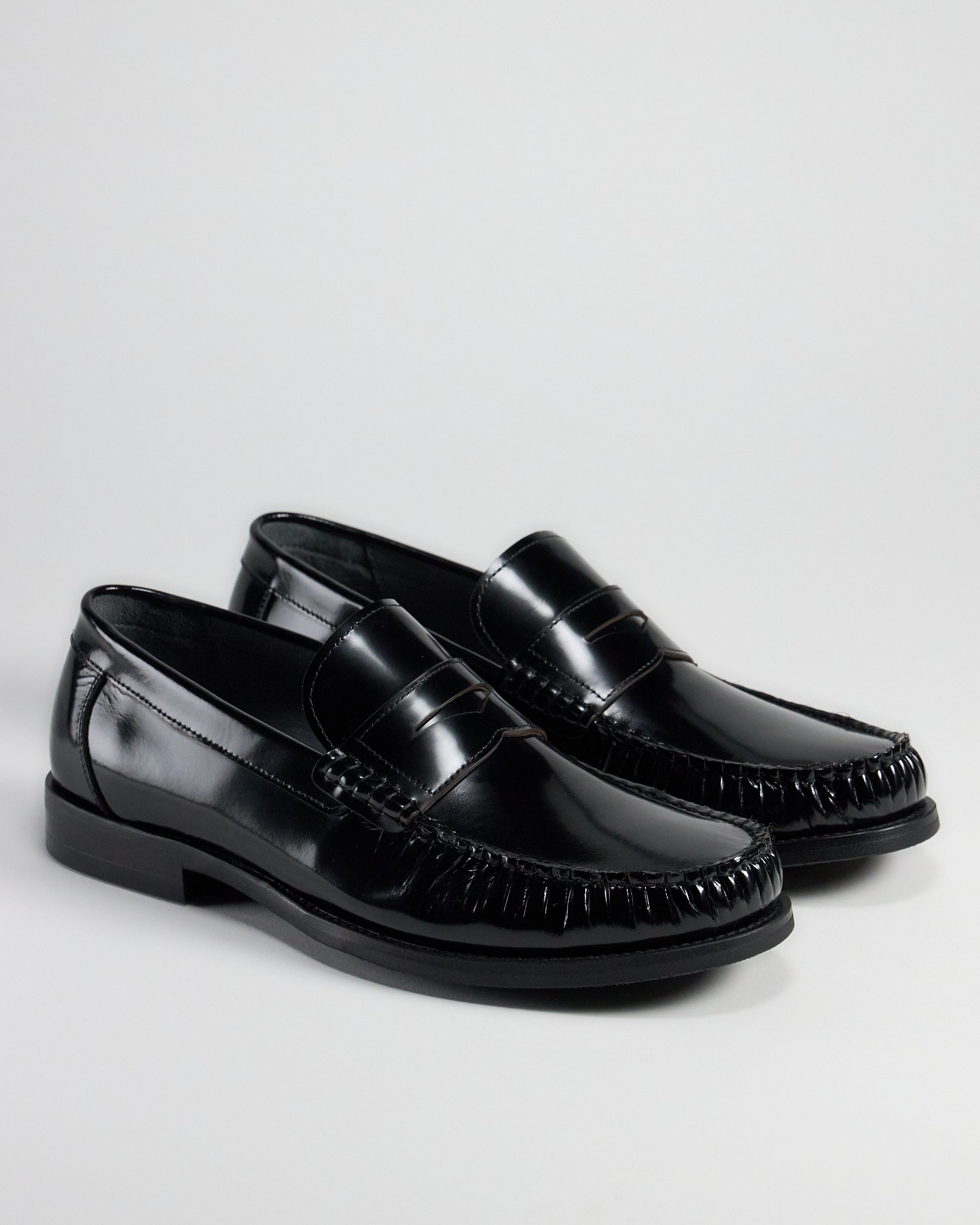 TGA xLAB 883 Loafer Black