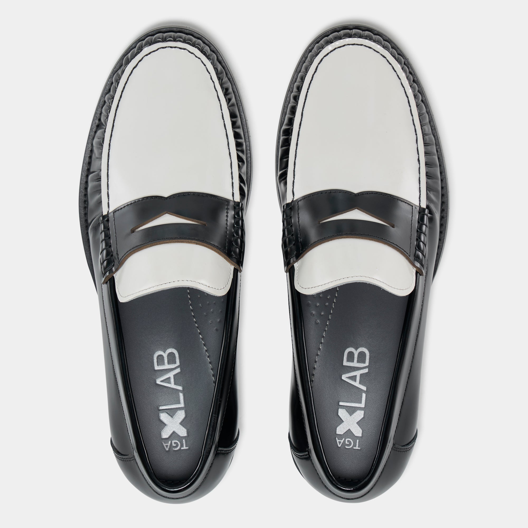 TGA xLAB 883 Loafer Black/White
