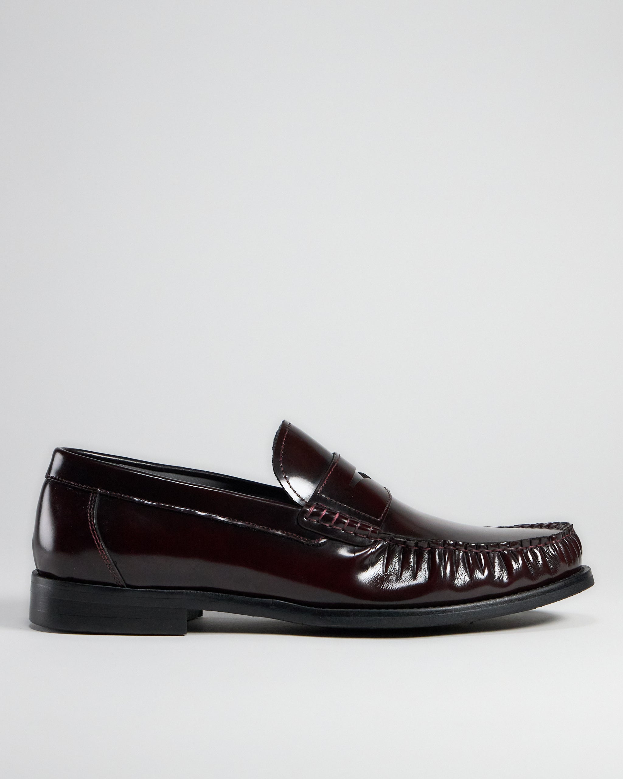 TGA xLAB 883 Loafer Burgundy