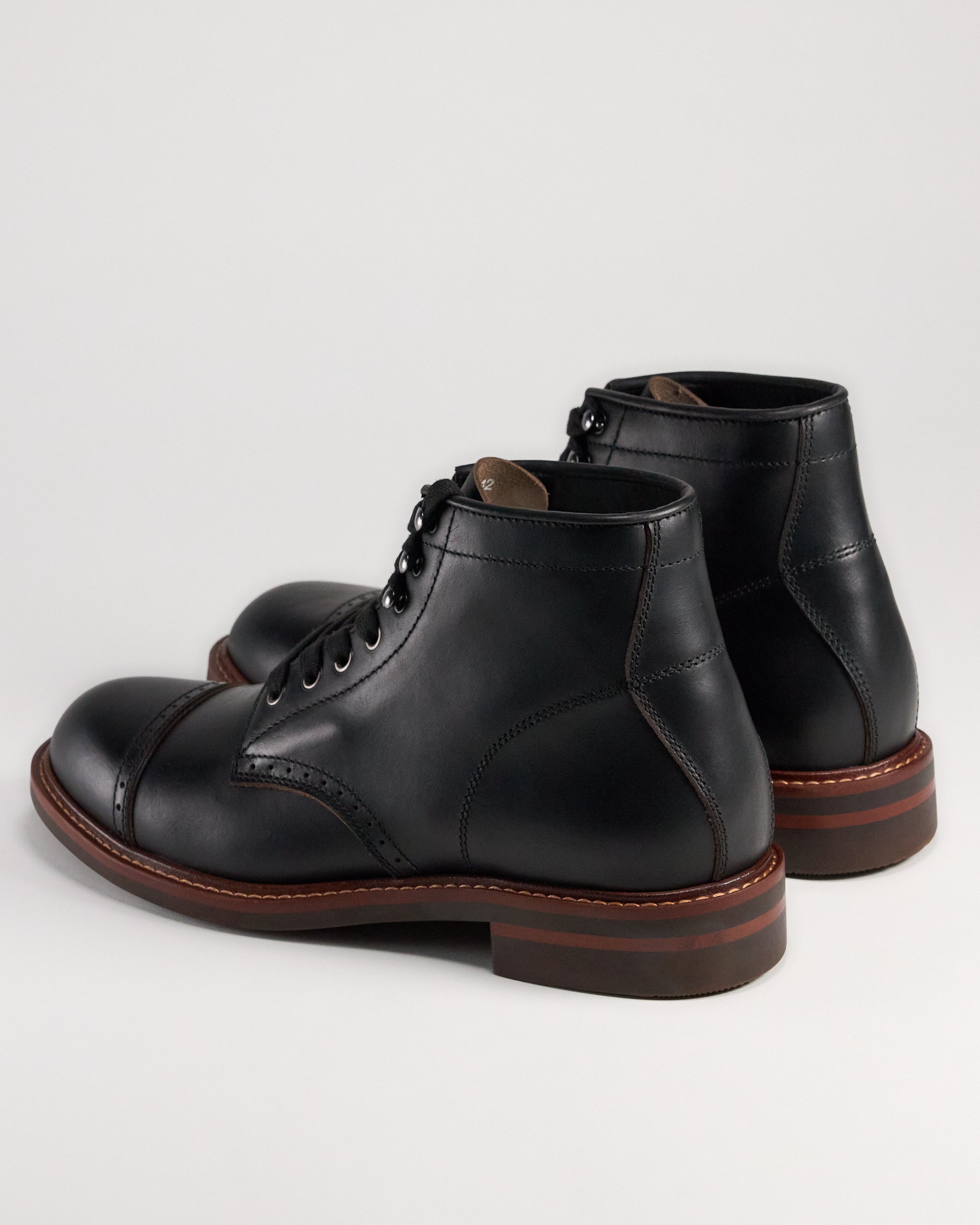 TGA xLAB 940 Laced boot Black