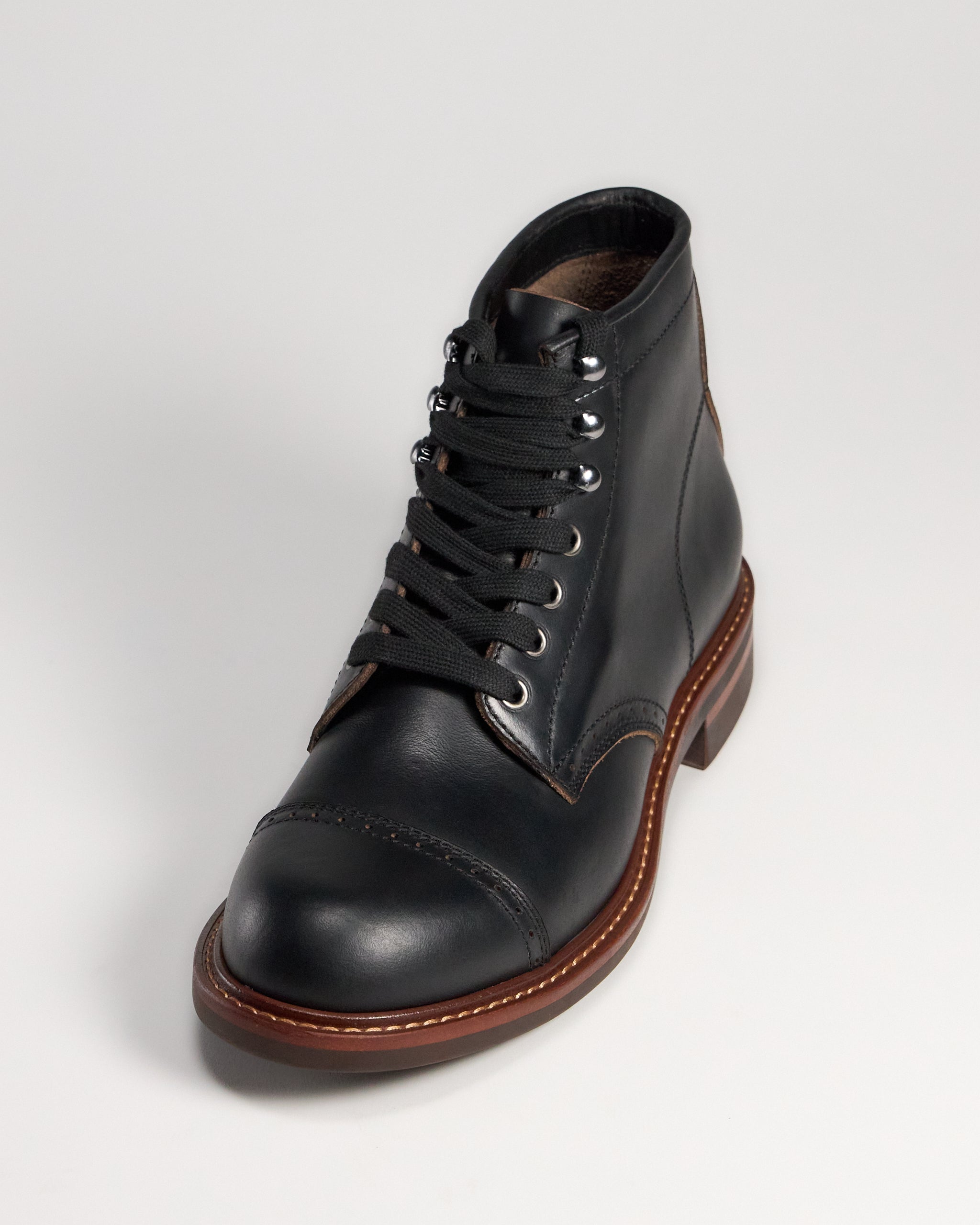 TGA xLAB 940 Laced boot Black